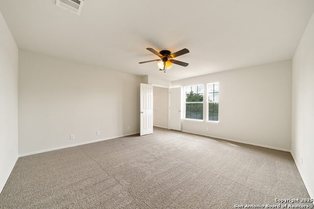 Listing photo id 17 for 104 Coriander