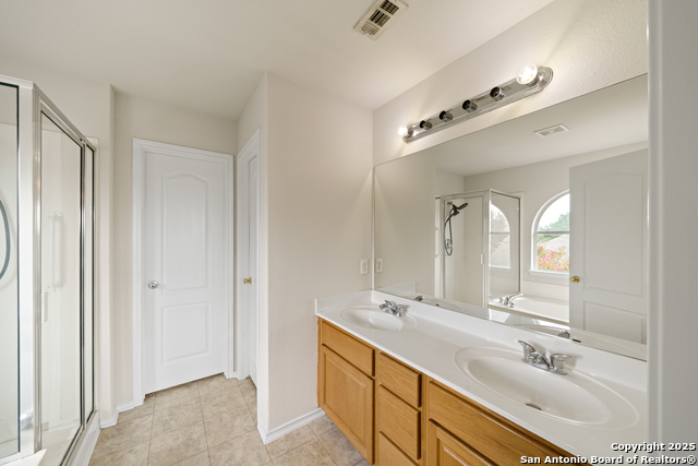 Listing photo id 18 for 104 Coriander