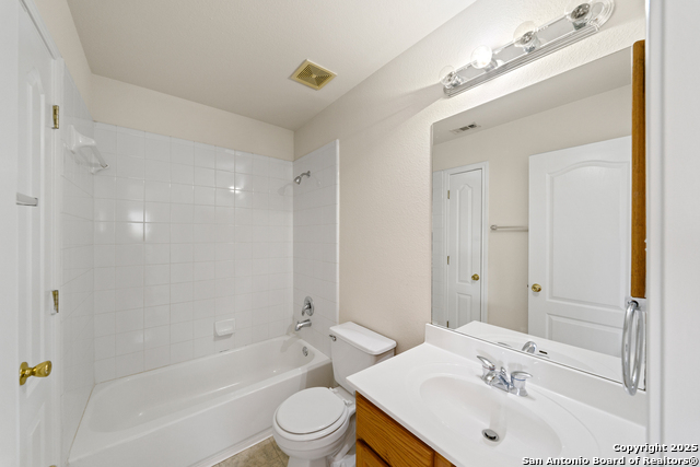 Listing photo id 22 for 104 Coriander