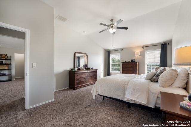 Listing photo id 13 for 13710 Laramie Hill
