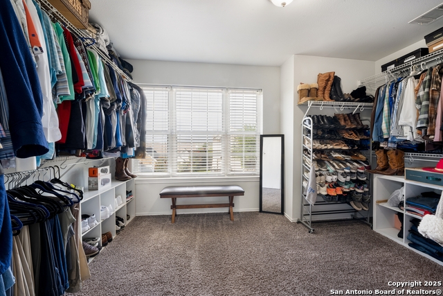 Listing photo id 16 for 13710 Laramie Hill