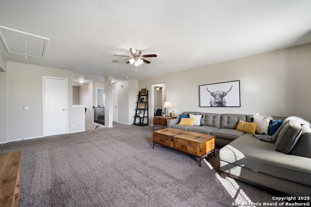 Listing photo id 20 for 13710 Laramie Hill