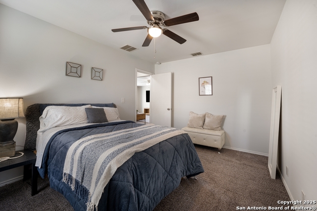 Listing photo id 26 for 13710 Laramie Hill