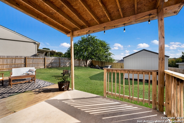 Listing photo id 30 for 13710 Laramie Hill