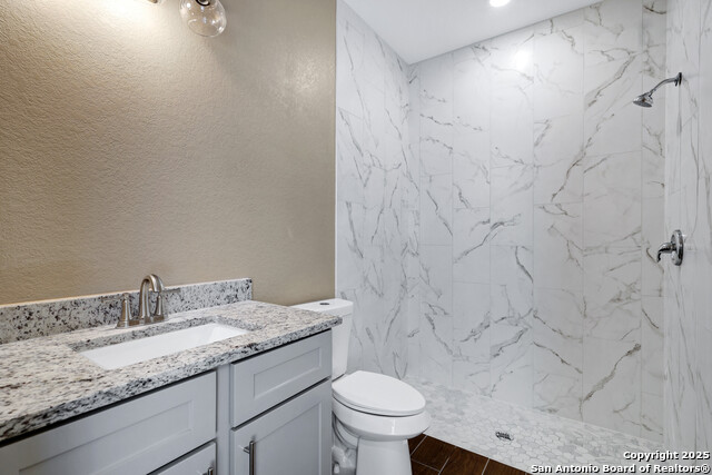 Listing photo id 7 for 4423 Buena Vista