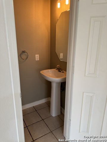 Image 7 of 30 For 527 Raven Ridge