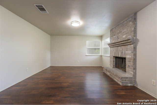 Image 4 of 27 For 5603 Needville