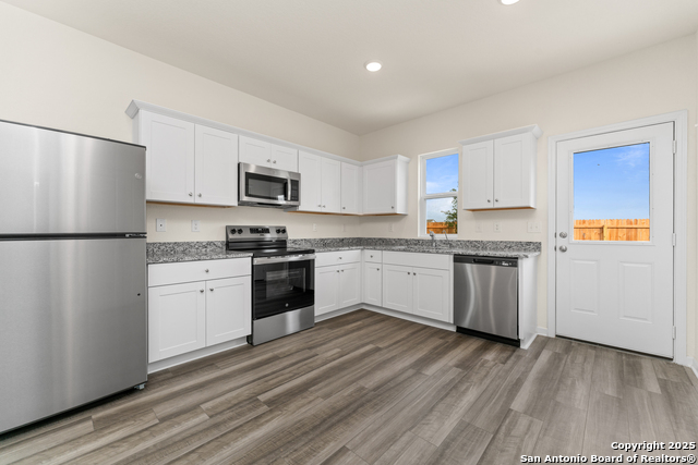 Listing photo id 3 for 12832 Bay Mare Lane