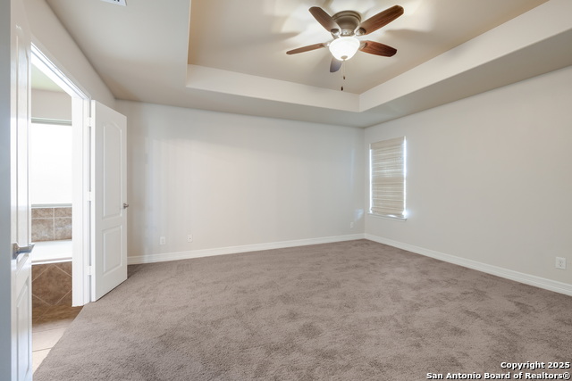 Image 12 of 32 For 915 Oakwood Way