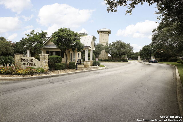 Listing photo id 25 for 23015 Bengal Brook
