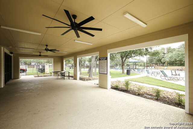 Listing photo id 29 for 23015 Bengal Brook
