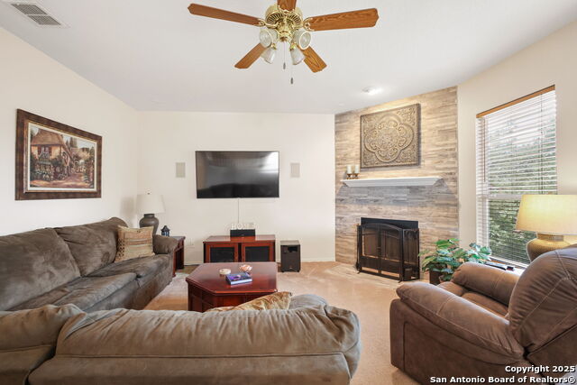 Listing photo id 5 for 23015 Bengal Brook