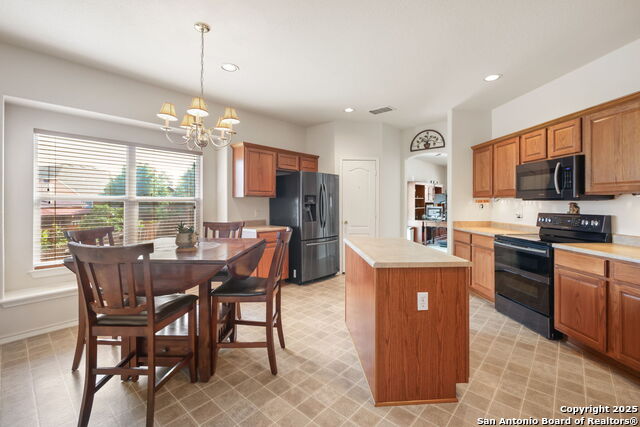 Listing photo id 7 for 23015 Bengal Brook