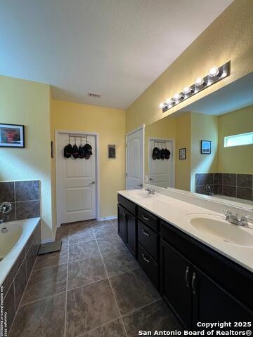 Image 33 of 48 For 13418 Canyon Meadows