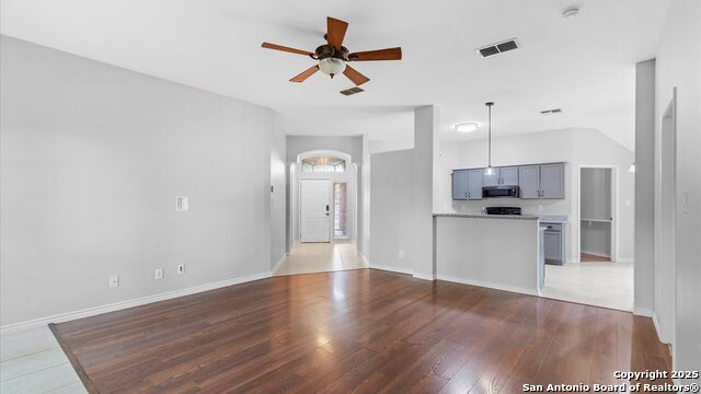 Listing photo id 0 for 2812 Berry Patch