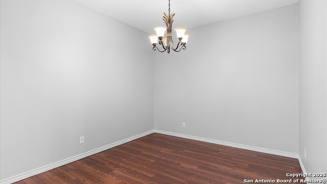 Listing photo id 6 for 2812 Berry Patch