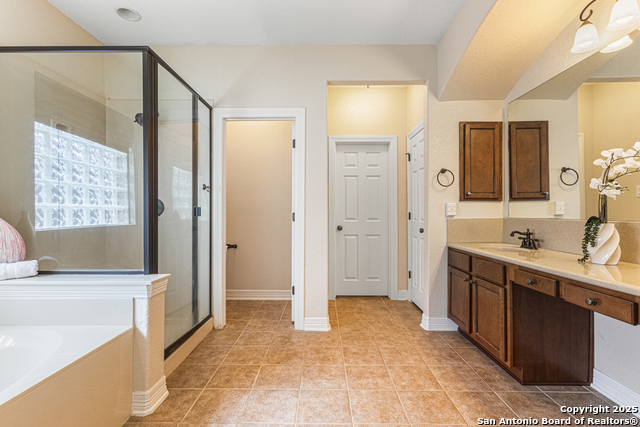 Listing photo id 13 for 1254 Bluemist Bay