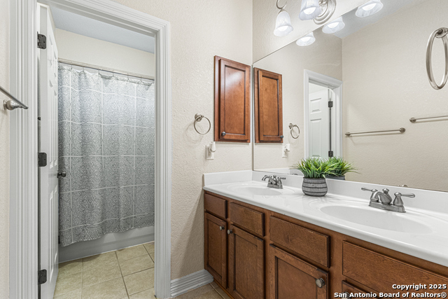 Listing photo id 17 for 1254 Bluemist Bay