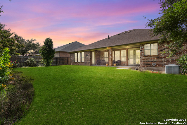 Listing photo id 25 for 1254 Bluemist Bay