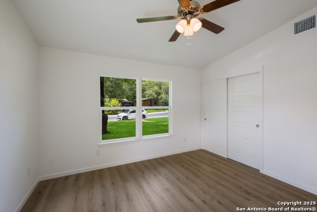 Listing photo id 10 for 523 Gilbert Ln