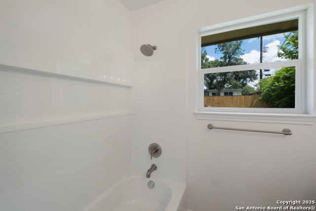 Listing photo id 14 for 523 Gilbert Ln