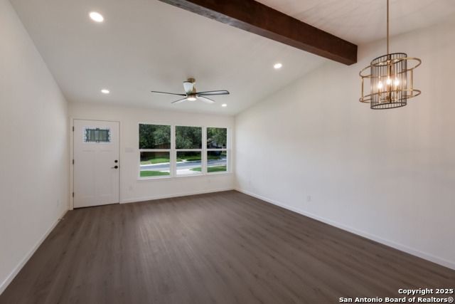 Listing photo id 6 for 523 Gilbert Ln