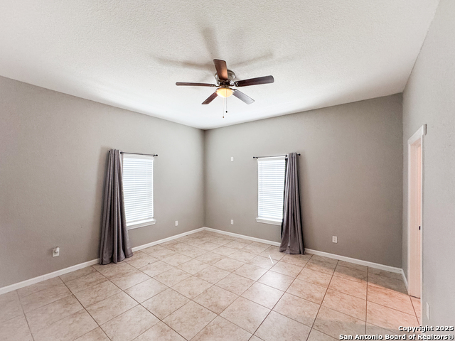 Listing photo id 10 for 7286 Elm Creek