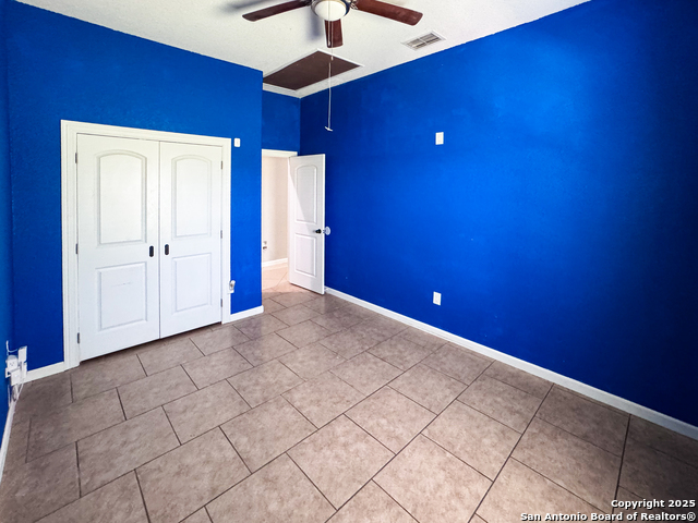 Listing photo id 15 for 7286 Elm Creek