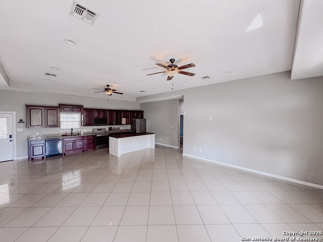 Listing photo id 5 for 7286 Elm Creek
