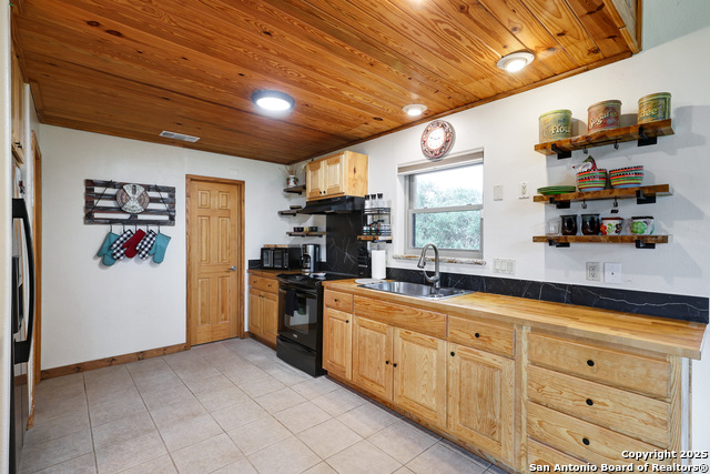 Image 10 of 26 For 727 Private Road 1508