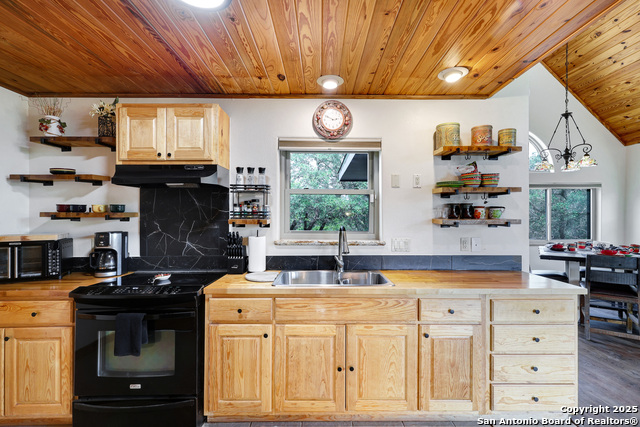 Image 11 of 26 For 727 Private Road 1508