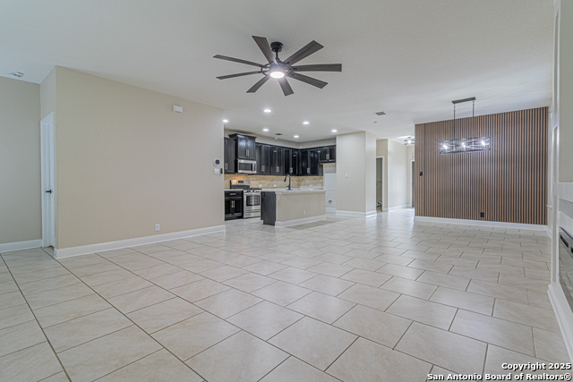 Listing photo id 12 for 8506 Hamer  
