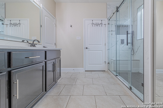 Listing photo id 18 for 8506 Hamer  