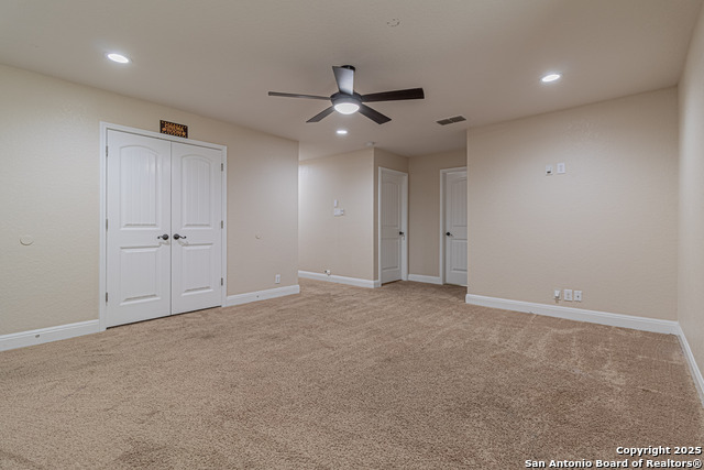 Listing photo id 25 for 8506 Hamer  