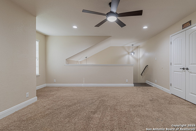Listing photo id 26 for 8506 Hamer  