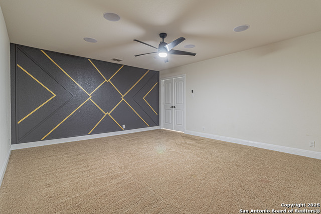 Listing photo id 30 for 8506 Hamer  