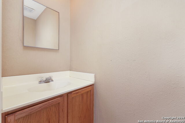 Image 14 of 26 For 9107 Gambier Dr