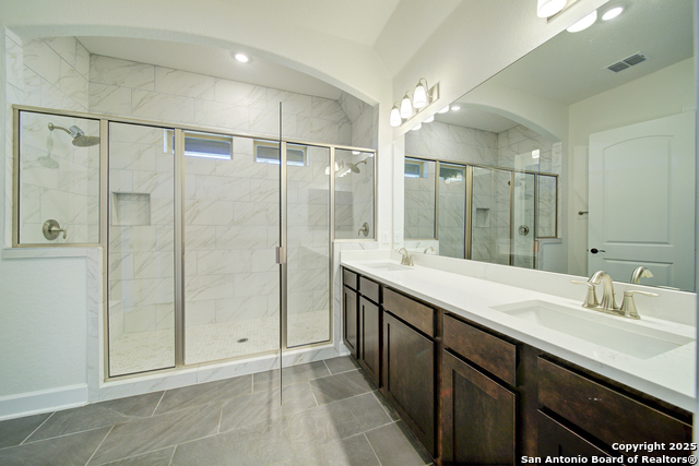 Image 19 of 27 For 8602 Glass Gem Dr