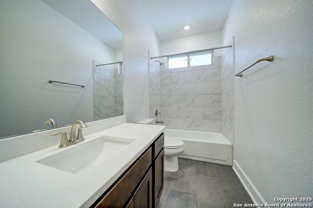 Image 23 of 27 For 8602 Glass Gem Dr