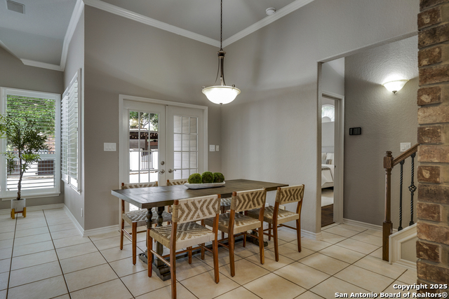 Listing photo id 13 for 8425 Artesia