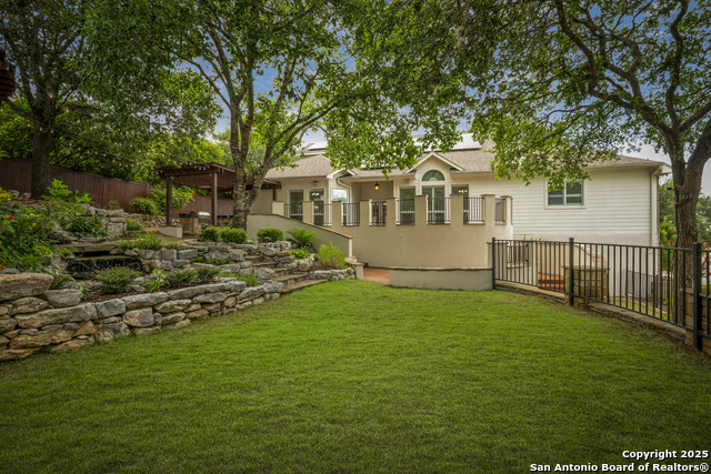 Listing photo id 44 for 8425 Artesia