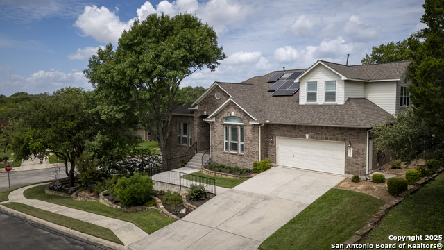 Listing photo id 48 for 8425 Artesia