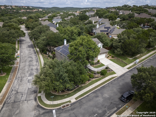 Listing photo id 50 for 8425 Artesia