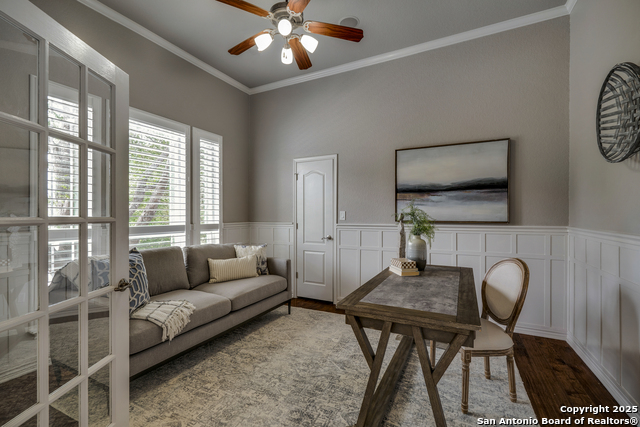 Listing photo id 6 for 8425 Artesia