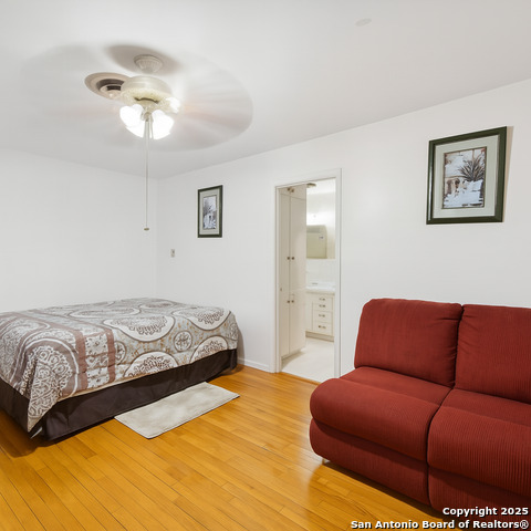 Image 14 of 31 For 727 Mittman S