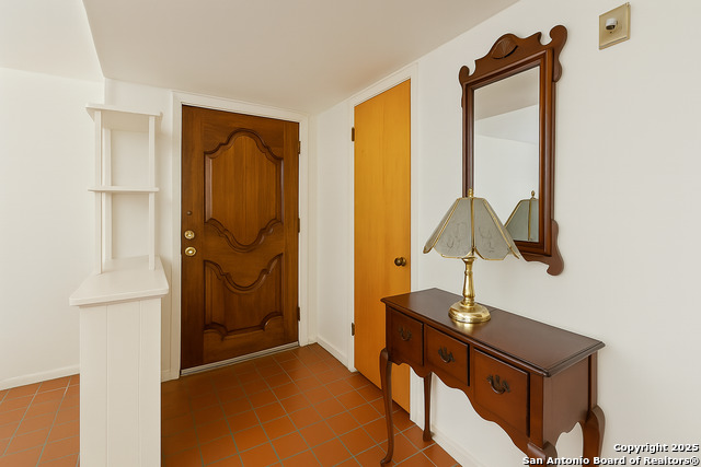 Image 2 of 31 For 727 Mittman S