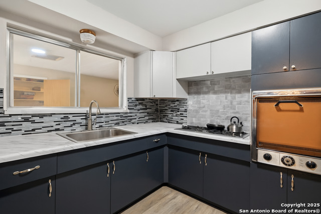 Image 5 of 31 For 727 Mittman S