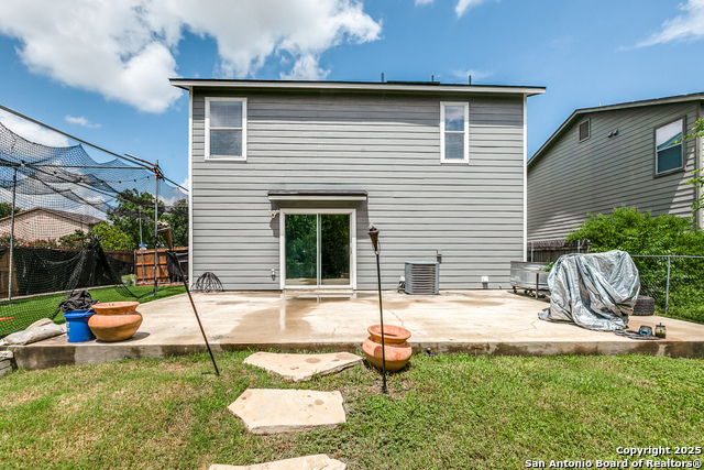 Listing photo id 23 for 902 Absolon Farm