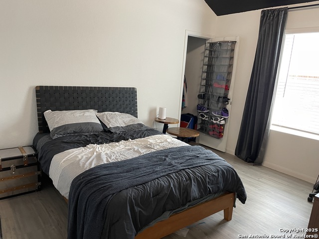 Listing photo id 10 for 31762 Nimbus Dr