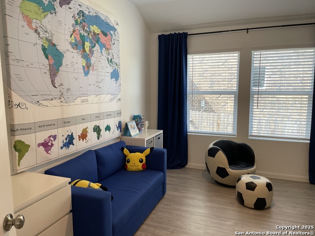 Listing photo id 17 for 31762 Nimbus Dr